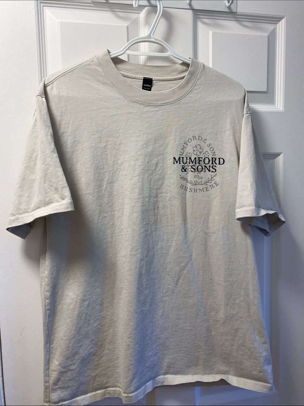 Mumford and Sons Rushmere Tour Tee in Light Beige Size M